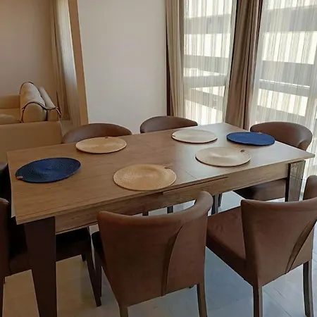 Flat For Rent At The City Center Of Apartment Kusadasi