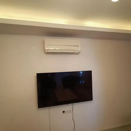 Apartman Flat For Rent At The City Center Of Kusadası