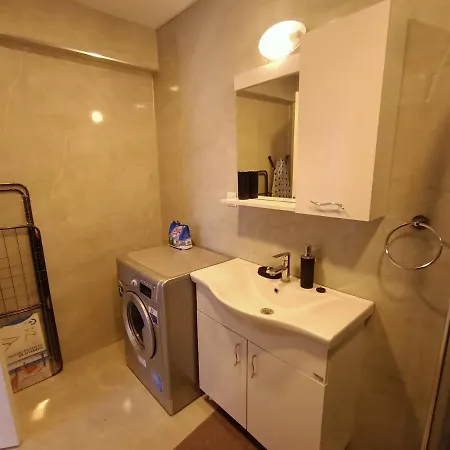 Flat For Rent At The City Center Of Apartman
