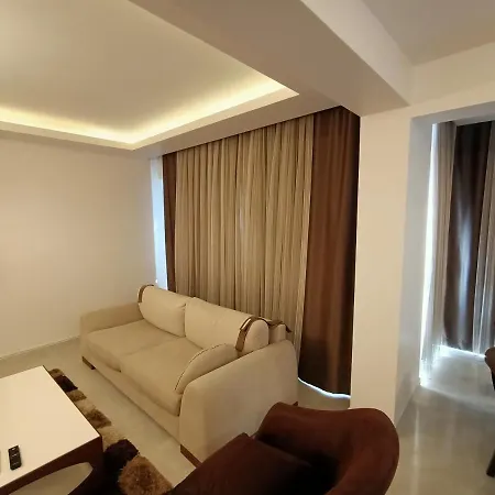 Apartament Flat For Rent At The City Center Of Kusadası
